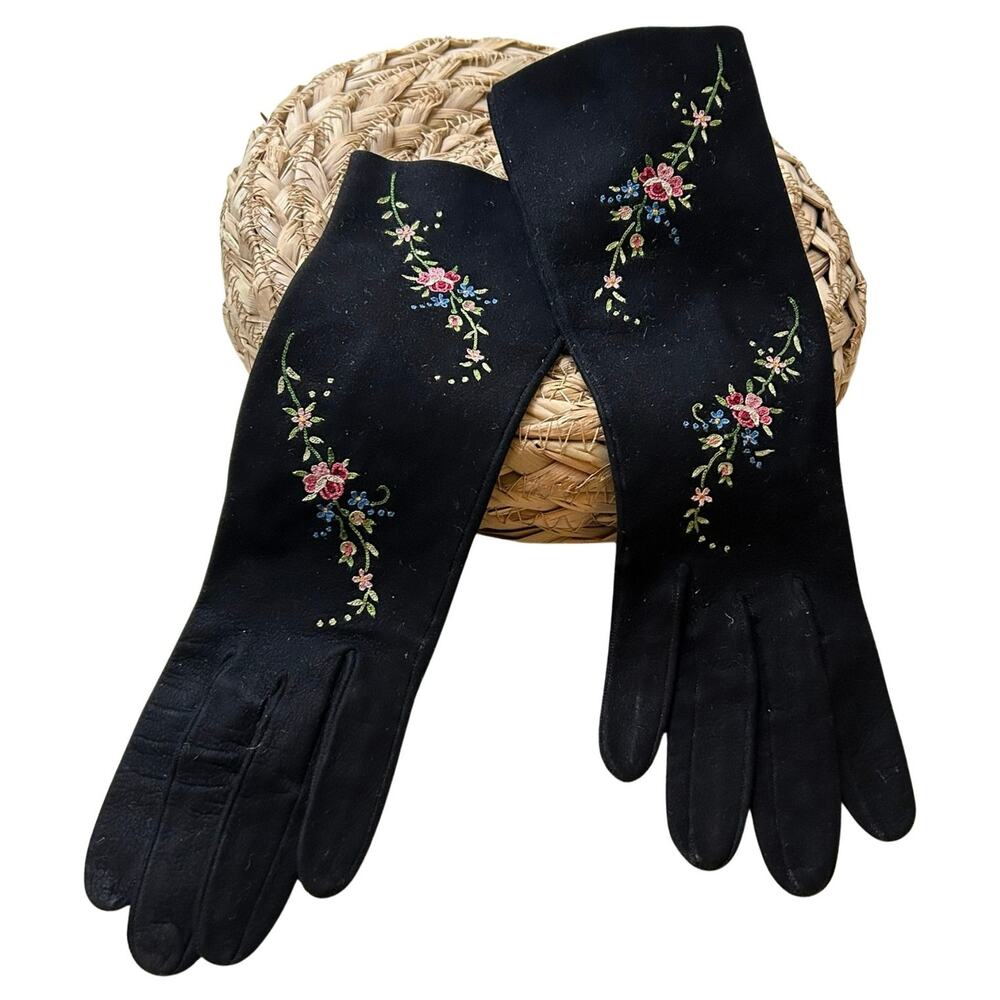 Vintage Gant Jonquet Suede Embroidered Gloves Size 6.5